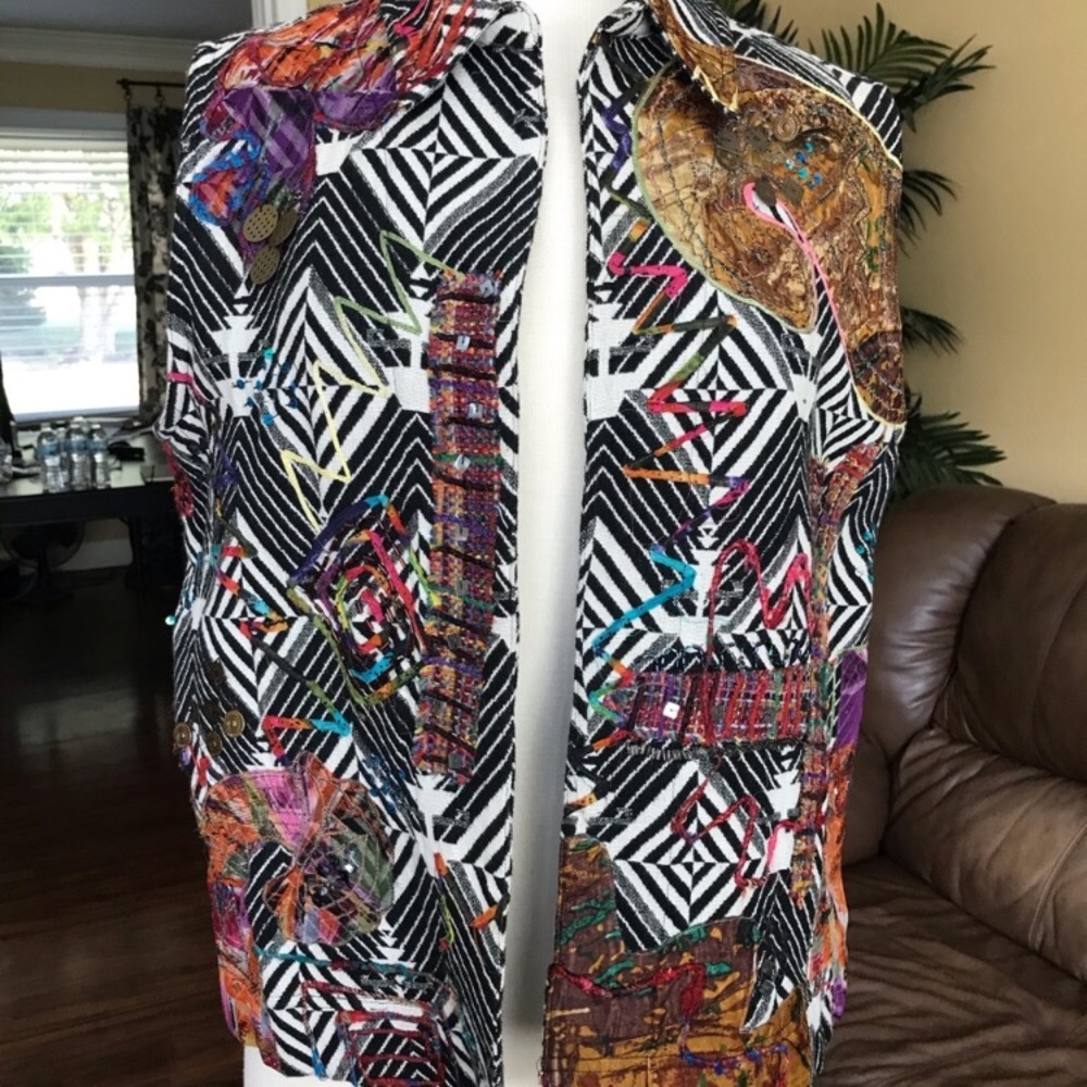 🌈 CHICO'S Vest 🌈 with Metal Embellishments